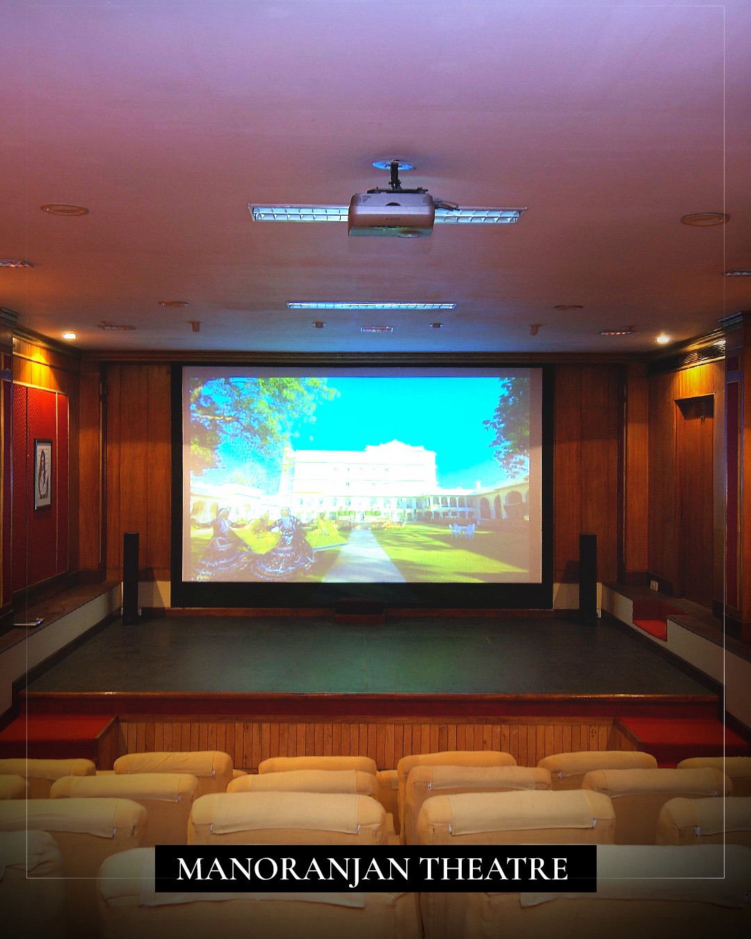 Matinée Show in the Royal Theatre
